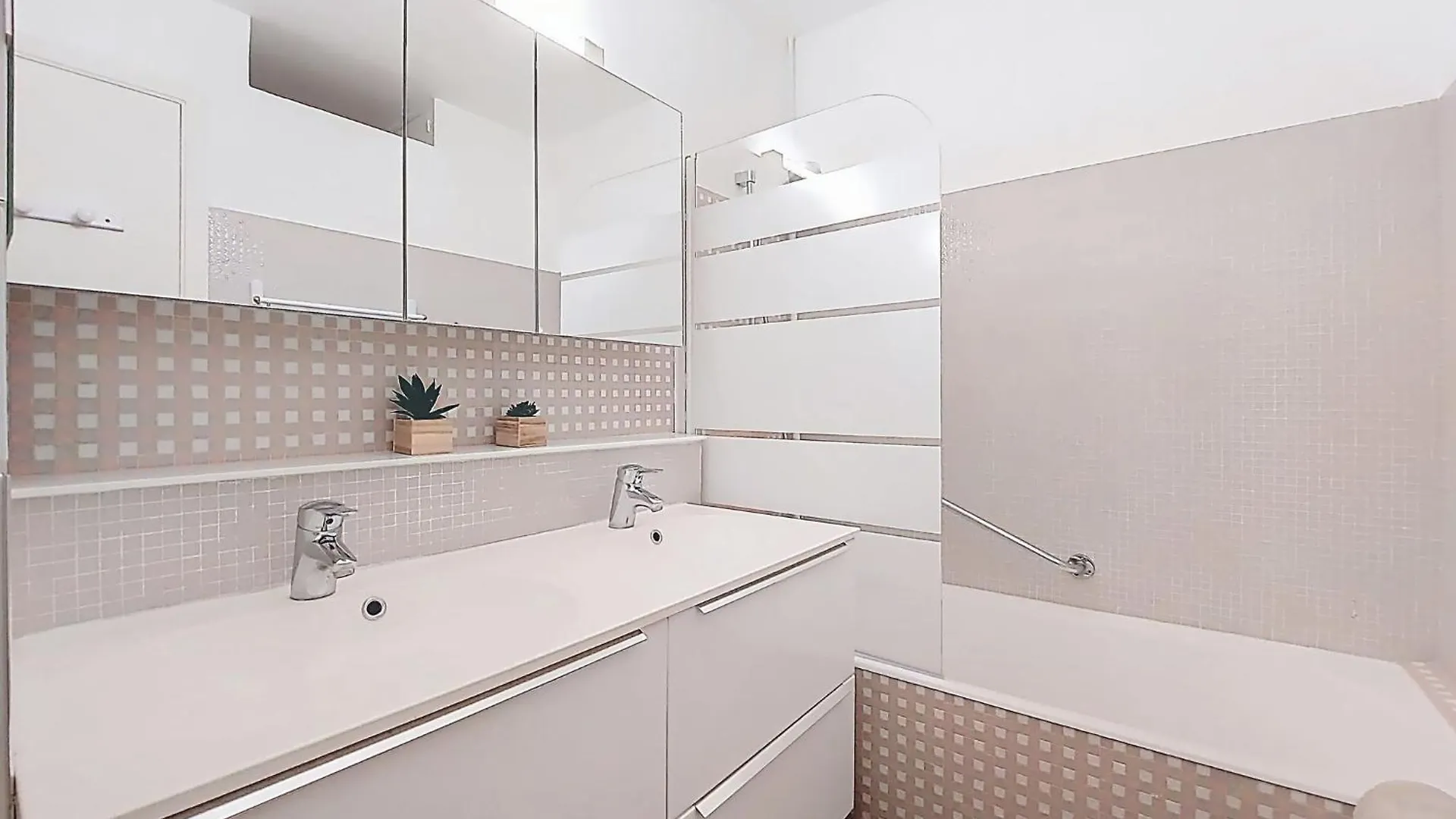 Apartment Le Bonaparte-2 By Interhome Roquebrune-Cap-Martin